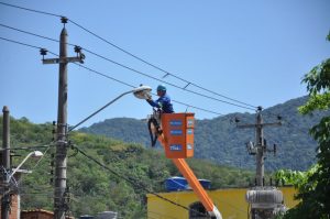 Projeto da prefeitura que aumenta a taxa de iluminação pública