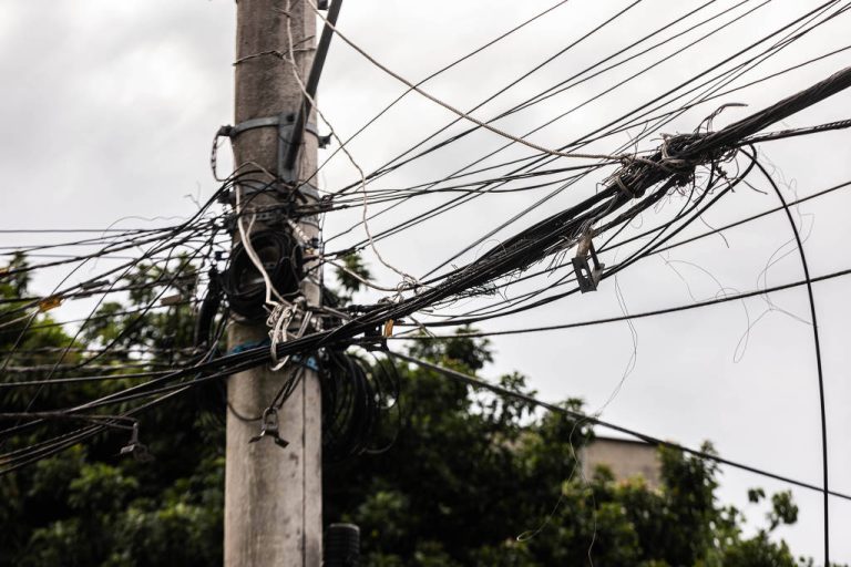 Ranking do furto de energia no Rio: Conheça as cidades