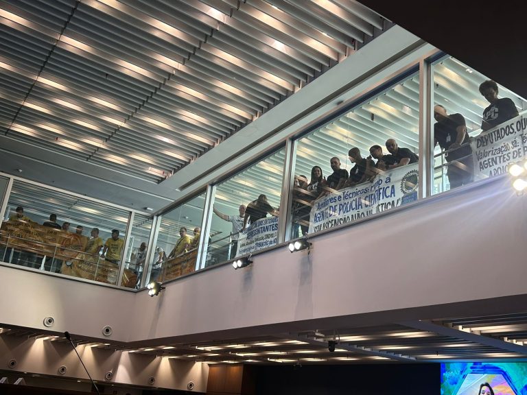 Rodrigo Amorim critica ausência de colegas e defende imparcialidade em