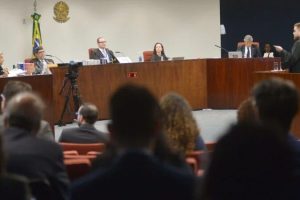 STF agenda sessões extras para o julgamento de Bolsonaro e