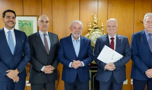 STF entrega convite de posse a Lula e Alckmin para