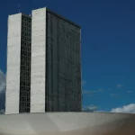 STF retoma julgamento sobre indulto de Bolsonaro a policiais do
