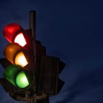 Semáforo de quatro cores? EUA estudam preferência para carros autônomos