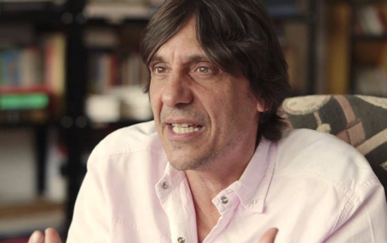 Senado afasta historiador Eduardo Bueno, o Peninha, por ter comemorado