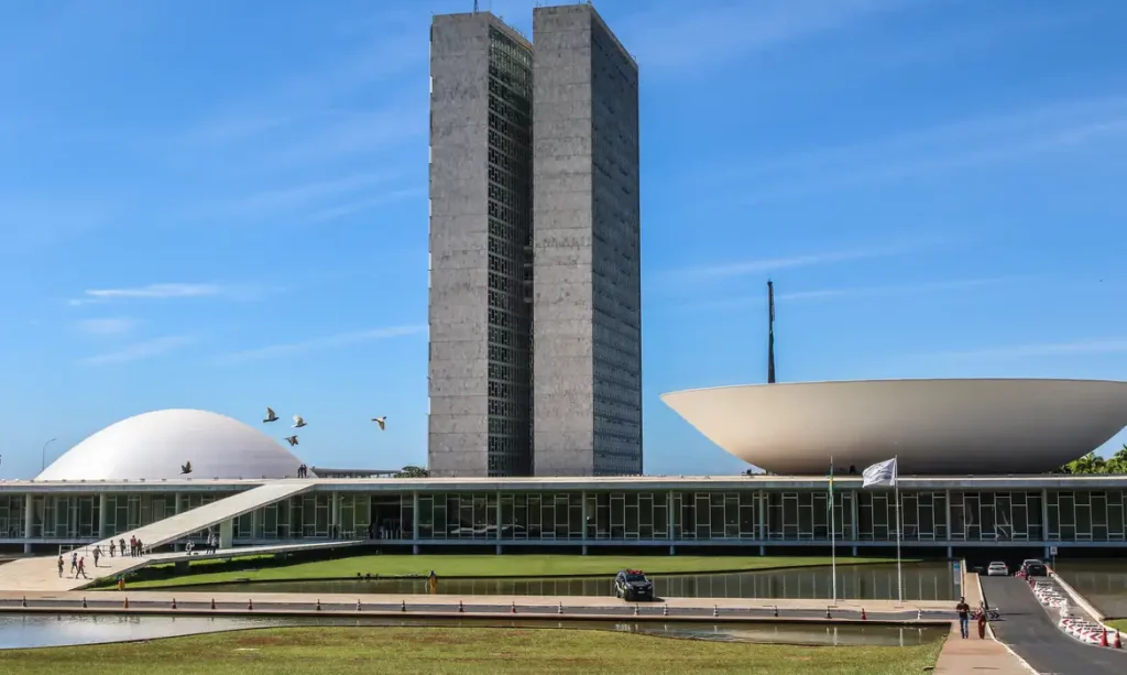 Senado aprova pena maior a quem fornecer drogas ou bebidas