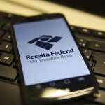 Senado aprova projeto alternativo que isenta do IR quem ganha
