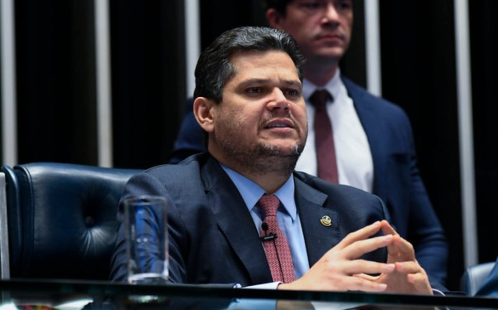 Senado enterra PEC da Blindagem, após pressão popular