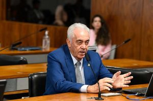 Senador sinaliza que PEC da blindagem aprovada na Câmara não