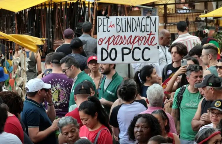 Senadores mudam de posição e já há maioria de 51