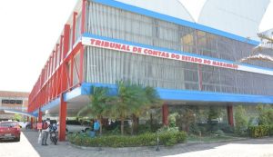 Servidor acumulava 7 cargos e recebia R$ 15,5 mil de