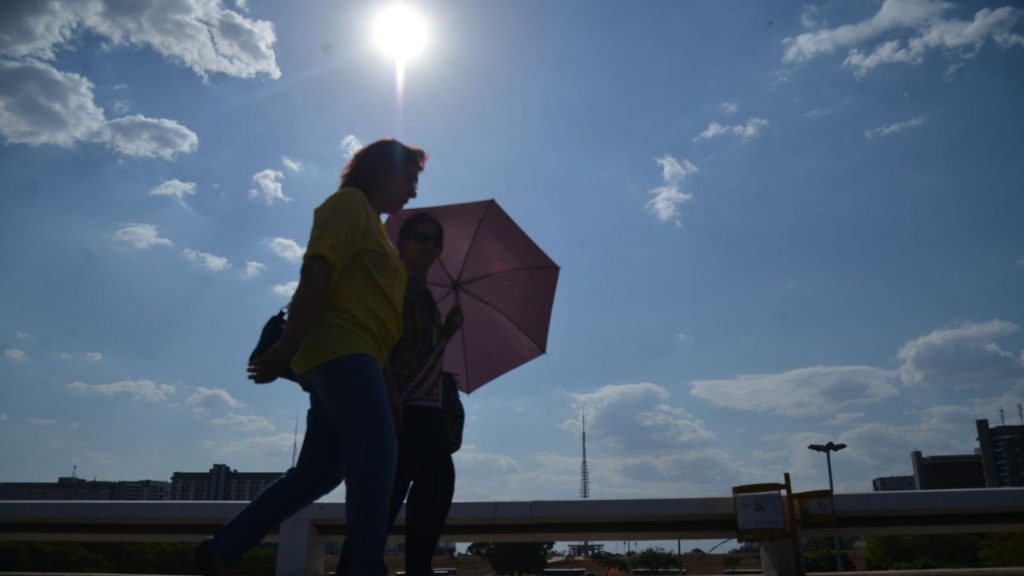 Setembro começa com calor, ventania e tempo seco no Brasil