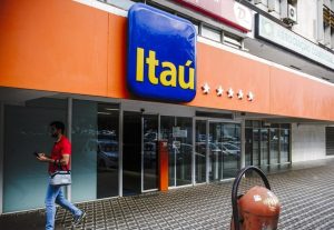 Sindicato dos Bancários entra na Justiça contra Itaú por demissões
