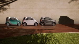 Smart vai lançar novo veículo elétrico compacto para duas pessoas