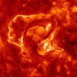 Sol aparece com S gigante antes de erupção solar atingir