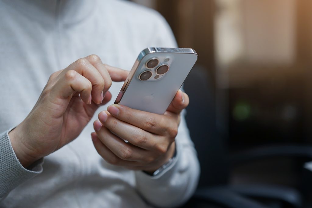 Sua próxima busca no iPhone não será no Google; conheça
