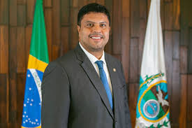 TJ-RJ derruba regra de Nova Iguaçu que impedia vereador de