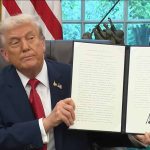 Trump assina ordem para transferir TikTok a empresas dos EUA
