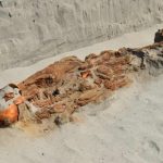 Tumba de mais de 2 mil anos intriga arqueólogos no