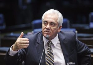 'Um desrespeito ao voto popular': presidente da CCJ do Senado