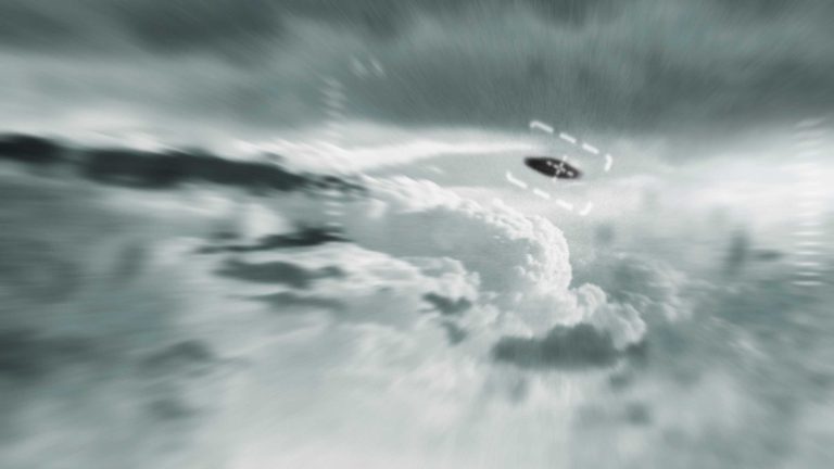 VÍDEO: OVNI é atingido por míssil de drone dos EUA