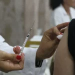 Vacinação contra covid-19 em gestantes reduz risco de complicações na