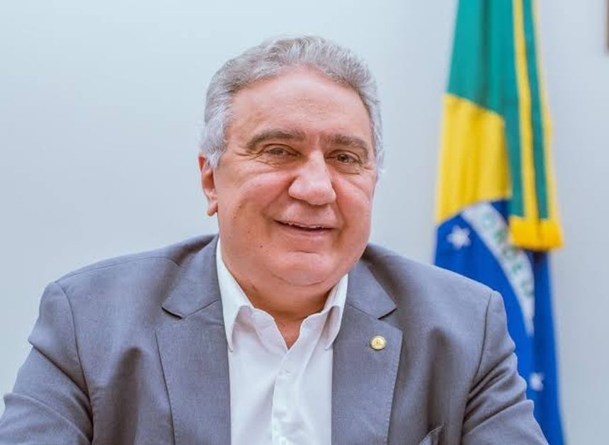 Vice-governador Laurez Moreira assume governo do Tocantins