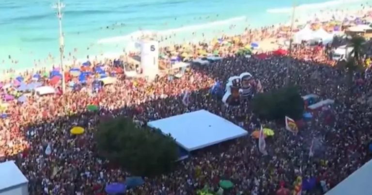 Vídeos: Ao som de ‘Brasil’, de Cazuza, e com Caetano