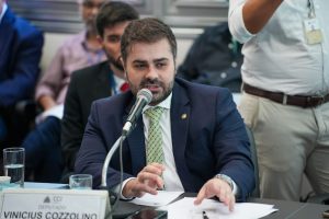 Vinicius Cozzolino questiona projeto do governo sobre câmeras de vigilância