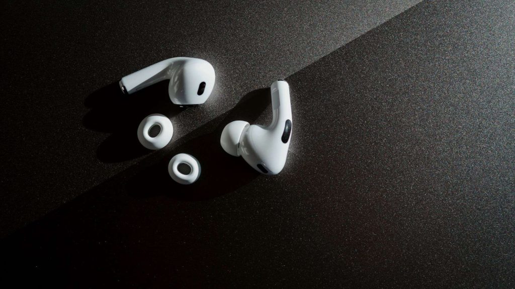 Você já pode conferir o primeiro jogo para os AirPods