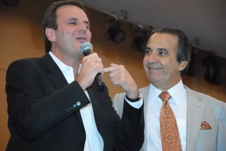 ‘Errou a mão': Paes coleciona cobranças de seguidores por afago