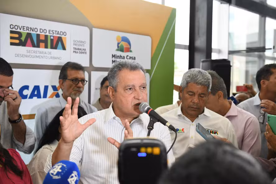 ‘Nunca vi erguer bandeira de outra nação no dia da