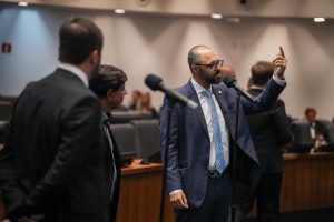 ‘Que apodreça na cadeia’ – Agenda do Poder