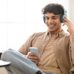 5 celulares com o melhor som para ouvir suas músicas