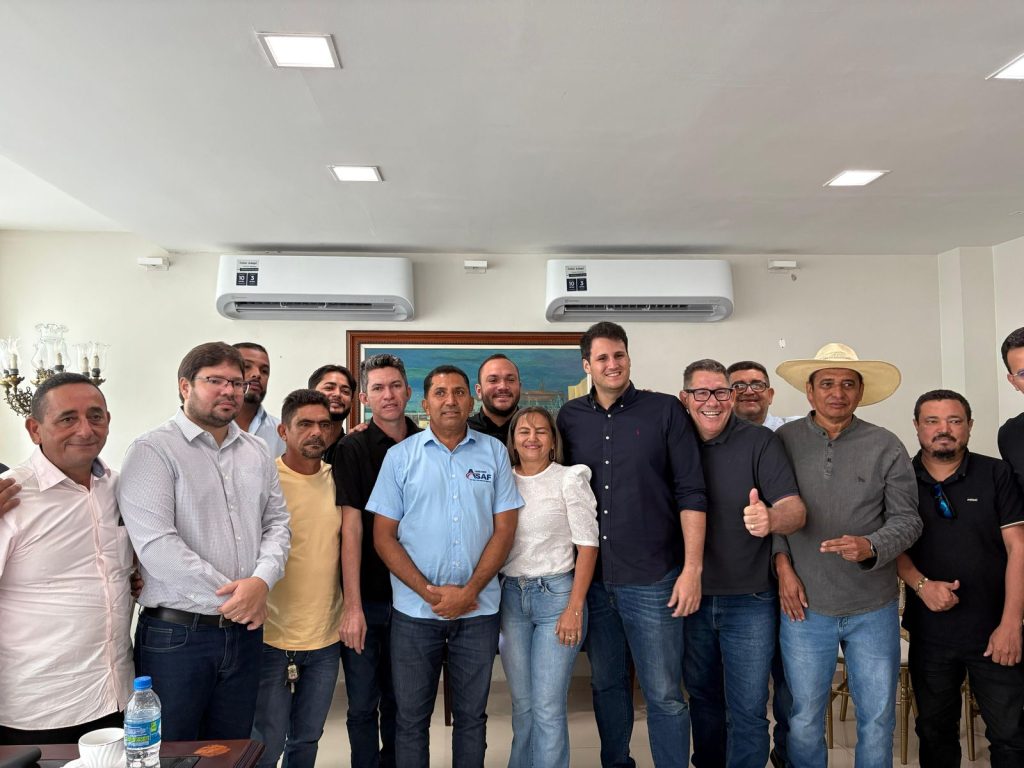 Adhemar Freitas Jr. participa de encontro com o governador Brandão