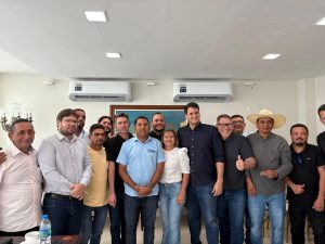 Adhemar Freitas Jr. participa de encontro com o governador Brandão