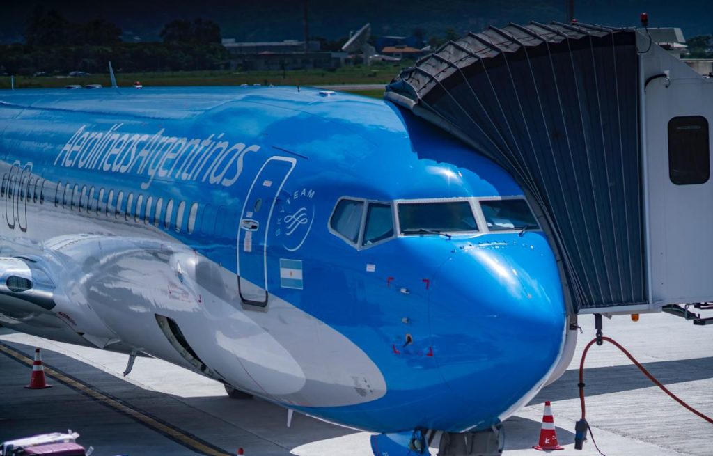 Aeroporto de Florianópolis supera 1 milhão de turistas estrangeiros