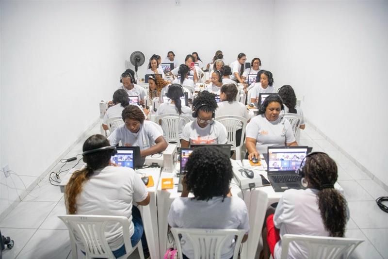 Agricultoras de Paço do Lumiar recebem cursos de letramento digital