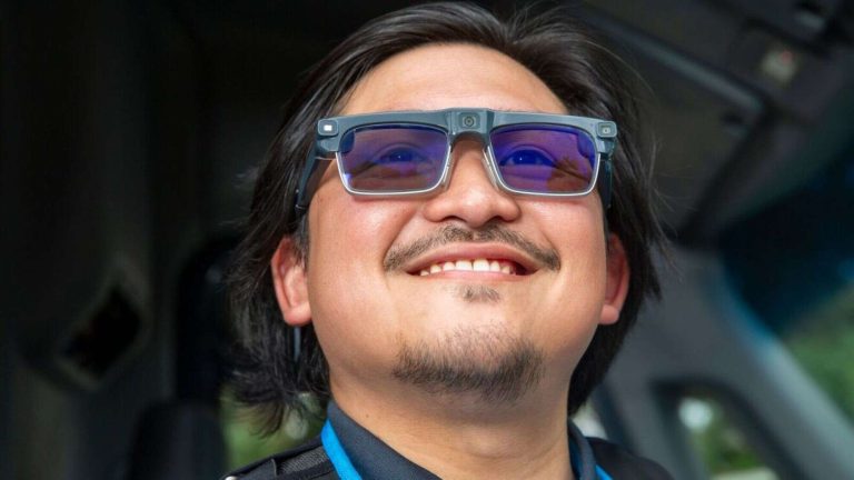 Amazon testa óculos inteligentes com IA para entregadores nos EUA