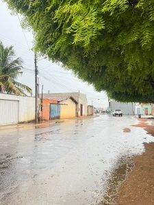 Após meses de estiagem, chuva renova esperanças e marca o