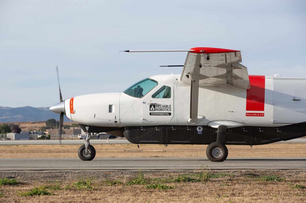 Aviões autônomos avançam e prometem mudar o transporte aéreo