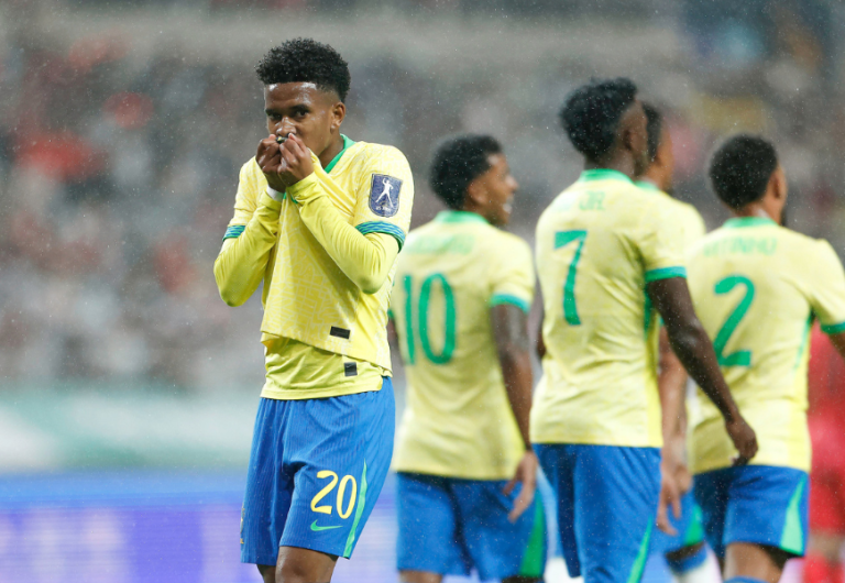 Brasil goleia a Coreia do Sul por 5 a 0