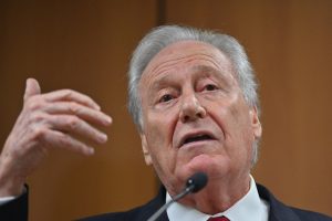 Castro deve se responsabilizar ou jogar a toalha