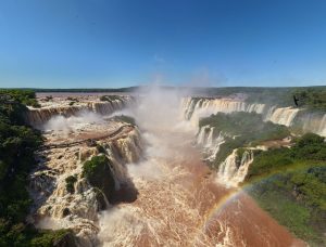 Cataratas do Iguaçu exibem espetáculo em vazão acima da média