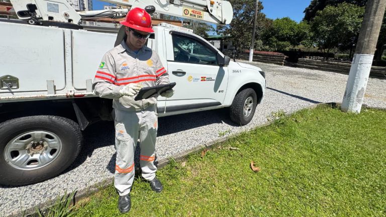 Celesc equipa frota de atendimento com internet via Starlink