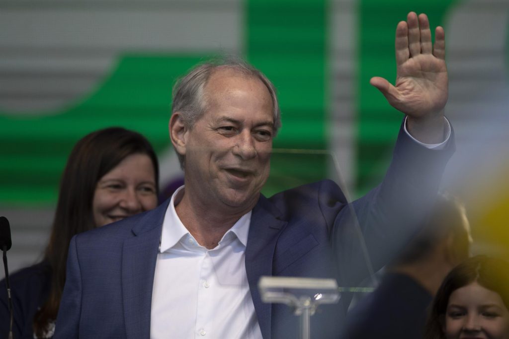 Ciro Gomes deixa aberta candidatura à Presidência em 2026