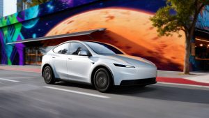 Com versões ‘peladas’ do Model 3 e Y, Tesla tenta