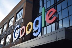 Como o Google abandonou sua política rígida contra desinformação