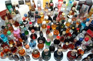 Confira como identificar bebidas adulteradas por metanol