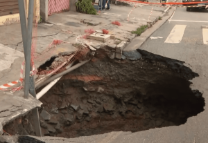 Crateras e falhas refletem o desmonte sofrido pela Sabesp após