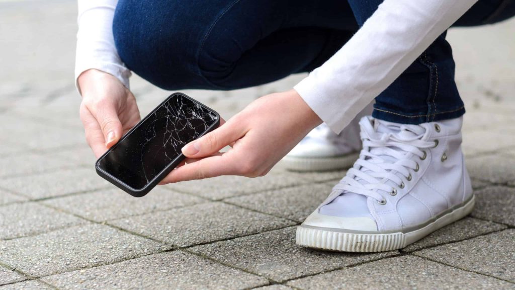 Derruba muito o celular? Confira 5 celulares resistentes para você